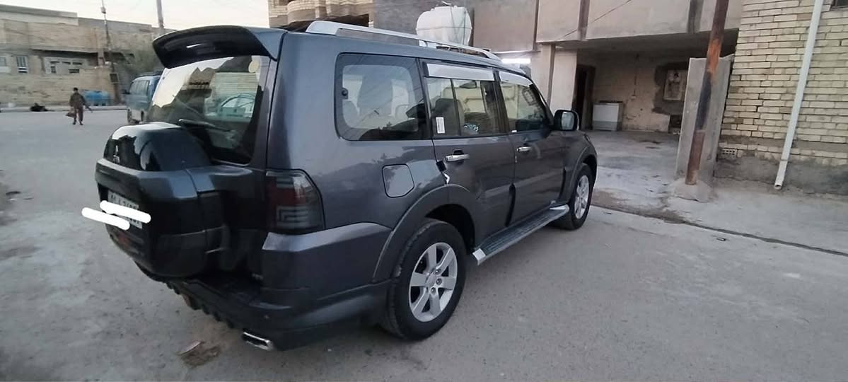 سلام عليكم باجيرو حبتور 2007مكينه 3500سياره خير من الله تبريد تتفئه فتحه كشنات كهرباي سياره عوزهه حداديه خلفيه فقط صبغ صفحت السايق اثر طخات وجراد بنيد وجاملغ بدون ضربه بدون جفيه مكفوله من دواخل للبيع او مراوس السعر 115العنوان بغداد المدينه ***********
