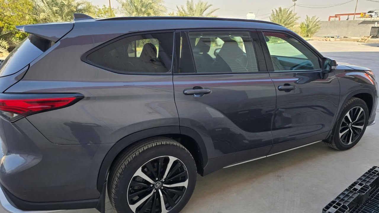 هايلندر 2022 XSE للبيع 
محرك 6 سلندر 
داخل جلد 
فتحه سقف 
صندوق كهرباء 
بردات خلفيه 
رادار + تحديد مسار +نقطه عمياء 
كراسي الاماميه  كهرباء 
الكراسي الامامية تدفئه تبريد 
4 منافذ شحن 
سعر السياره 320  3 شدات و عشرين ورقه 

الاتصال ***********
