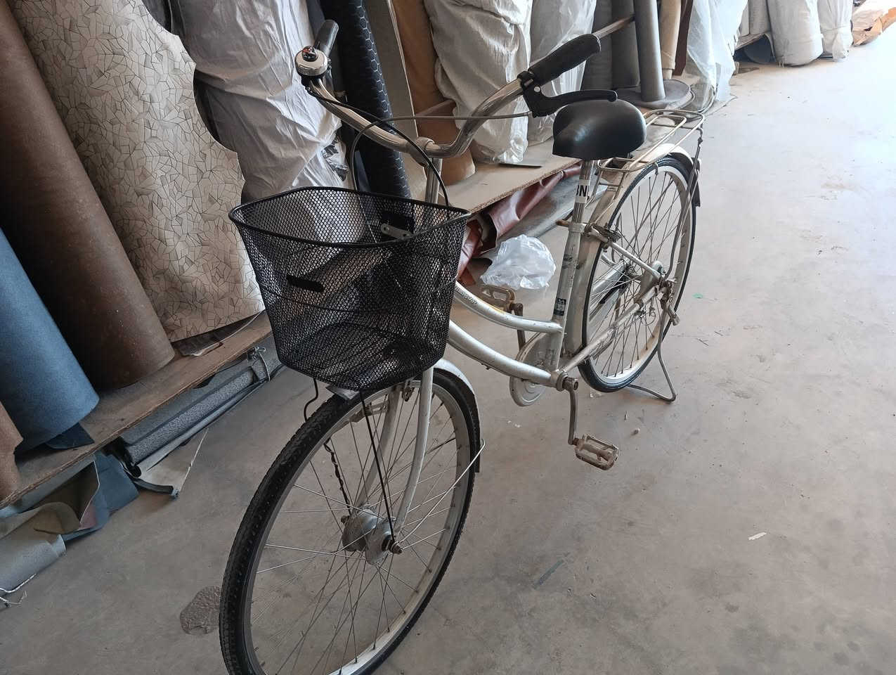 بايسكل  للبيع ياباني باله  ويل حساس شغال مابي نقص برغي نضيف السعر 100 مكاني كركوك حي البدر للاتصال ***********
