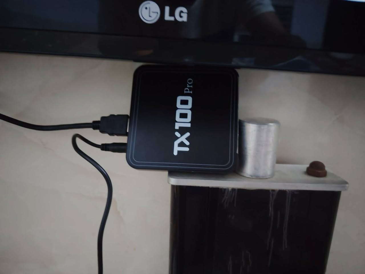 السلام عليكم شاشة LG حجم 50 بدون نت مع جهاز انترنيت خارجي نظافة 💯💯 سعر 265 الف للتواصل موجود اتصال او وات ساب ***********
