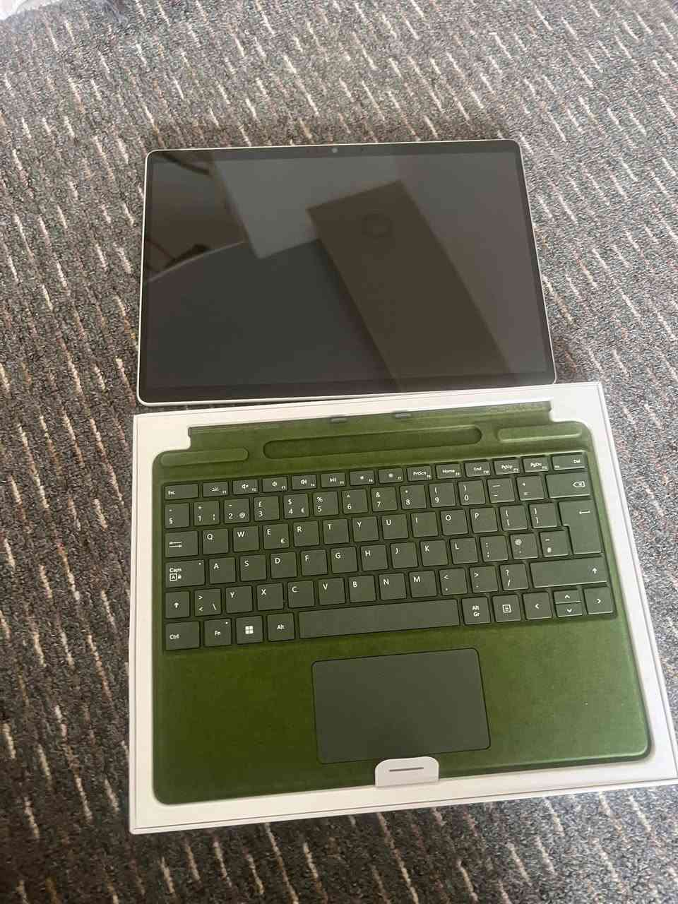 بيع فقط ✋
سيرفس برو ٨ 
للبيع اخت جديد 
core i5 جيل ١١ 
ram 8 
hard 256 SSD  
حجم شاشة 13.3  السعر ٧٢٥ الف مع كيبورد


**إذا كنت صاحب هذا الإعلان وتريد حذفه لأي سبب، رجاءا أرسل رسالة إلى الدعم الفني**