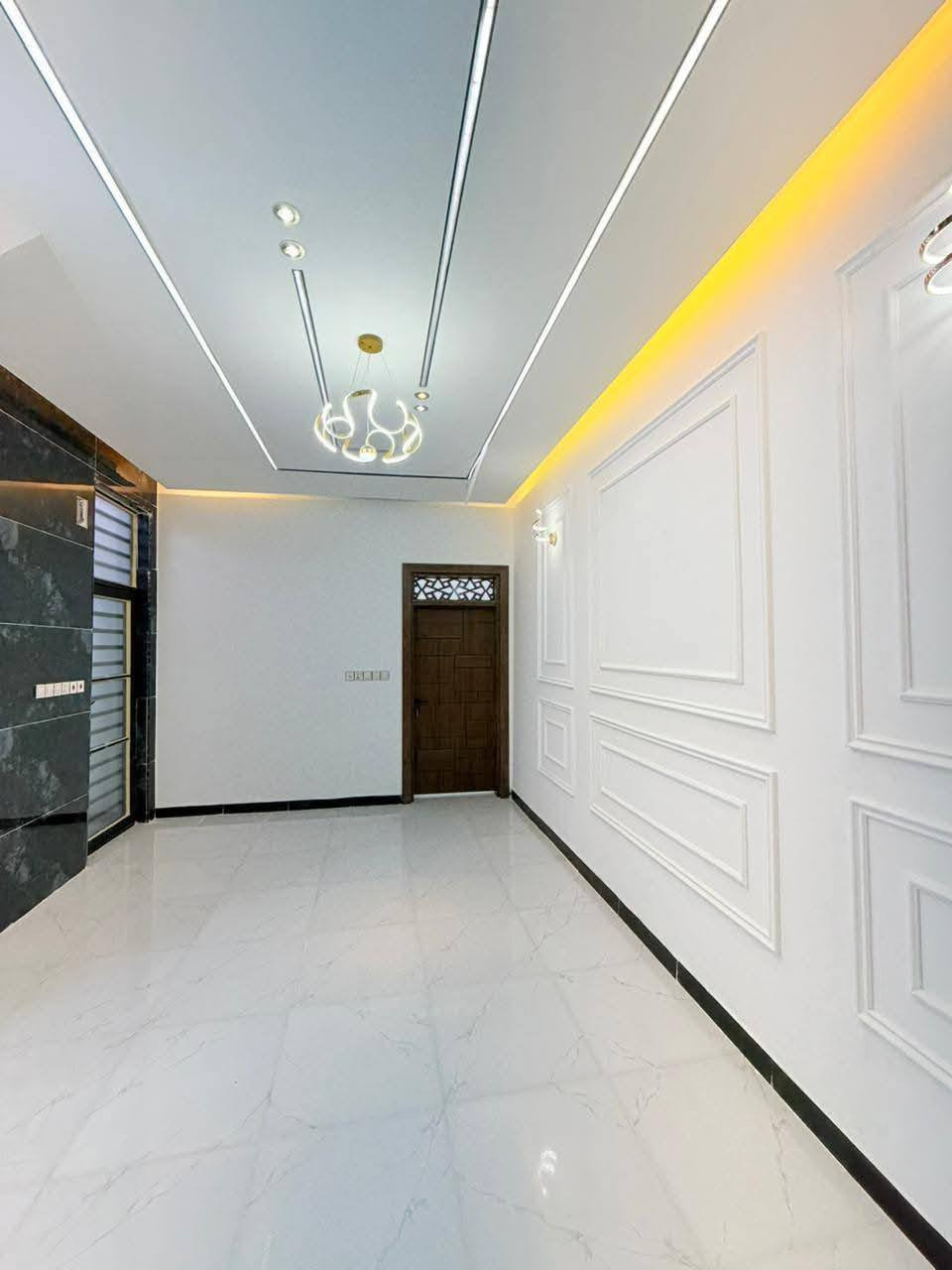 اللهم صلي وسلم على نبينا محمد وعلى آله وصحبه 🕌

يعلن مكتب الاصدقاء للعقار ولمقاولات العامه 🏡🏡

بيت البيع مساحته 100 متر طابوزراعي سند 25اقرار محكمه ثاني يوم مداور 🏡🏡

#كافت الخدمات ماء +كهرباء +تبليط الحد الباب +مدارس حكوميه وهليه🏡🏡

#بنأءحديث ساس وسقف صب مركزي البناء طابوك جمهوري ارضيات بورسلين جدران سيراميك هندي درجه اولى 🏡🏡

#يتكون البيت من كراج كبير /ستقبال /صاله /مطبخ /غرفت نوم حمامات داخليه وخارجيه🏡🏡

#الموقع نجف شارع الصب عمود 317 يبعد عن شارع العام 150 متر🏡🏡

#لاتصال على الرقم (***********) واتساب 🏡
