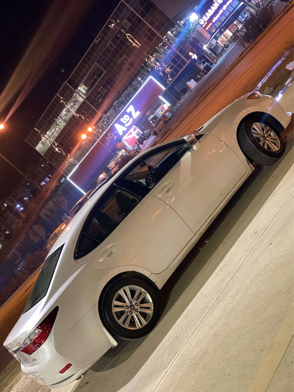 ﷽ 
‎ 2015 مۆدێلی Es250لێگززی 
‎سفری شەریکەی موهەنەدە لە سفریەوە سێ دەست
‎ناشرینی بە کوشن و ناویەوە نییە لۆک لۆک ماوەتەوە 
‎سەیارەکە تەنها دوو دەرگای سەکنی بەخە بێ ناو گرتن 
‎بێ دەعم بێ ئێرباگ دەعامیەکانیشی بۆیاخ نییە
‎گێڕ و مەکینە و تەقە و ڕەقە و هەموو گیانی بە شەرت
‎مەکینەی نەکراوەتەوە بڕخوی با نەیراوە 
‎سەنەوی و ڕەقەم و هەزە و بەڕادی تازەیە 
‎ و بە ناوی خۆمەوەیە بە شەرتی تەحویل و خەرامە 
‎مواسەفات لمیتدە 5پەردە و 5بەسمە و سڵاید و 
‎کوشن خەزن و کارەبا و سیاحی سوکان کارەبا و خەزن و  ئاوێنە خەزن کارەبا و شەفت و هیتەر و دژە فول ئیشارەت
‎تەبرید مەرکەزی و تەبرید سێ بەش شاشە و ماوس و سیدی و بلوتوس و بەخی لایت سێ مۆدی لێخوڕین سپۆرت و ئیکۆ و نۆرماڵ و تراکشن کۆنترۆڵ و 360پلە حاسە و کامێرا تەحدید سورعە و سوکان ڤۆلیۆم و ناو 
‎فۆرمیکا و لیدی دەرگا و ئاوێنە زۆر مواسەفاتی کە
‎ کامێراکە خەدری لە جوانی سەیارەکە کردووە 
‎سعری کامریەک نیە  سعری کرۆلایەکە
‎ سعری فرۆشتنی 183 و معامەلەیەکی برایانە 
183$
***********
***********
*********** السليمانية, العراق
