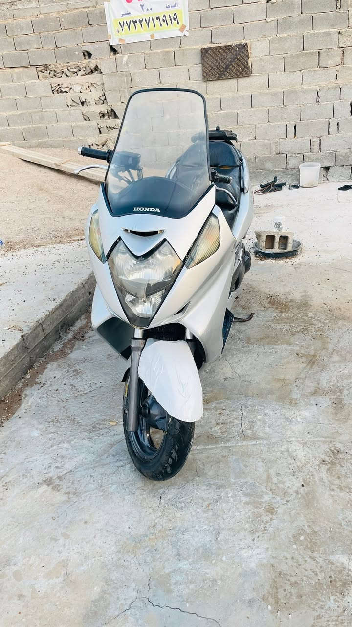 سلام عليكم سلفر ونج مكينه 400فقط ما تشحن  ابيع كوم حديدقفل قفل 850 عنوان بغداد بل رشاد رقم ***********
