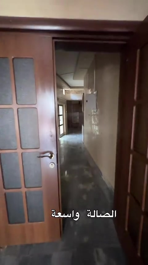 منزل مرتب بتفاصيل مدروسة وموقع هادئ خلف مجمع النسيم السكني ✨ 📍 المساحة 135م ▫️ 4 غرف نوم ▫️ غرفتين ماستر ▫️ مطبخ مجهز بكاونتر ▫️ هول داخلي وصالة واسعة ▫️ مدخلين للبيت ▫️ 3 حمامات ▫️ مخزن ▫️ كراج واسع ▫️ ديكورات حديثة ▫️ إنارة وثريات تضيف فخامة بكل زاوية بيت جاهز للسكن بتشطيبات عصرية وتفاصيل تعطي راحة من أول لحظة 🤍 للاستفسار والمشاهدة 📩 *  قسم البيع:  ***********  * قسم الإيجار: *********** *  استقبال العروض: *********** *  الاستشارات العقارية: *********** #بغداد #العراق #عقار #عقارات_بغداد #منزل_للبيع 
