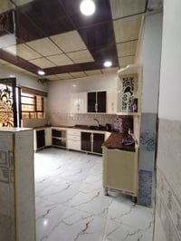 دار للإيجار • ١٨٠م • حي الملايين الثانية