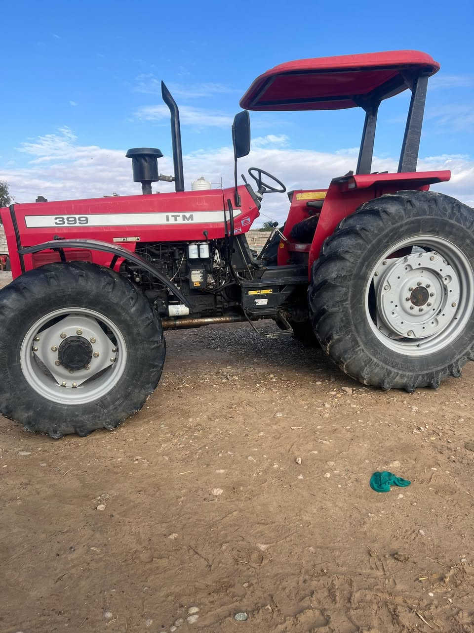 للبيع تركتر ايراني 6 بستم موديل 2018 مكفول على وضع الشركه
العنوان/ صلاح الدين بيجي
هاتف /***********
