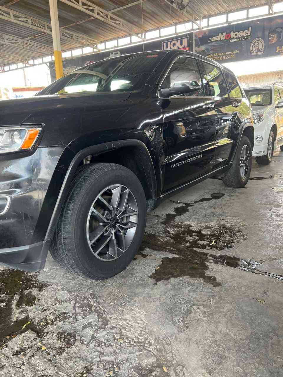 للبيع جيب موديل 2019 الحادث مرفق مع الصور وسونار ماشيه 120 الف كيلو السعر 215 للتواصل ***********
