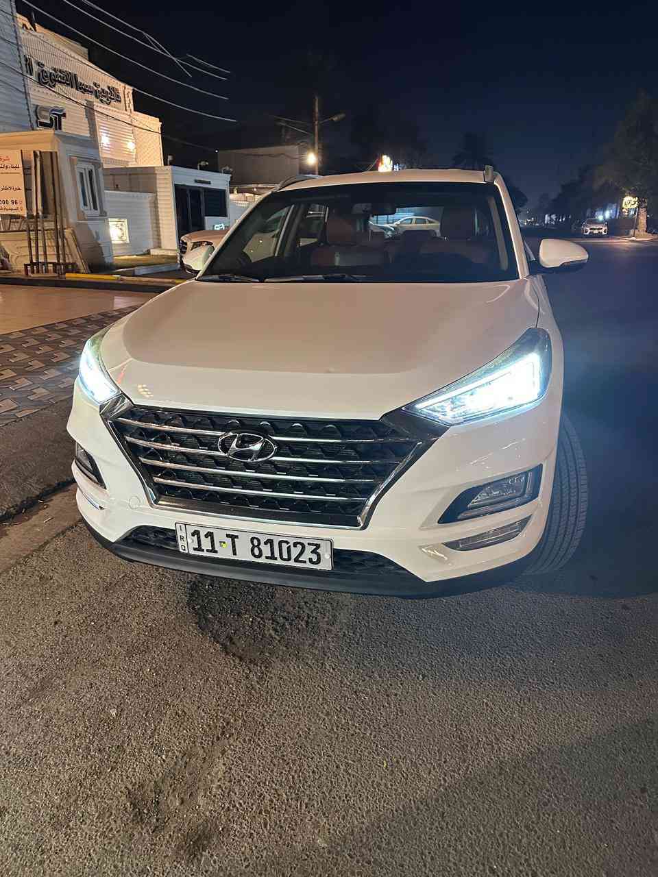 السلام عليكم
سياره توسان موديل 2020 رقم بغداد 
خليجيه شركة الكاصد 
السياره فول ما عدا الفتحه 
بصمه دخول ذكي 
كشنات جلد
تحكم كهربائي بالكشنات 
شاشه لمس
لدات ويه اللوفات تشتغل 
السياره نضيفه ماشيه 116 الف كيلو وقابل للزياده 
السياره خليجيه مثل ما كلت بس بيها صبغ جاملغ خلفي والباب الخلفي مال سايق 
موجود بيها سونار قبل اسبوع مسوي 
السياره معروضه ب 185 ورقه وبيها مجال بسيط مال جيه
للاستفسار الاتصال بالرقم 
*********** 
غير متواجد على الفيس
