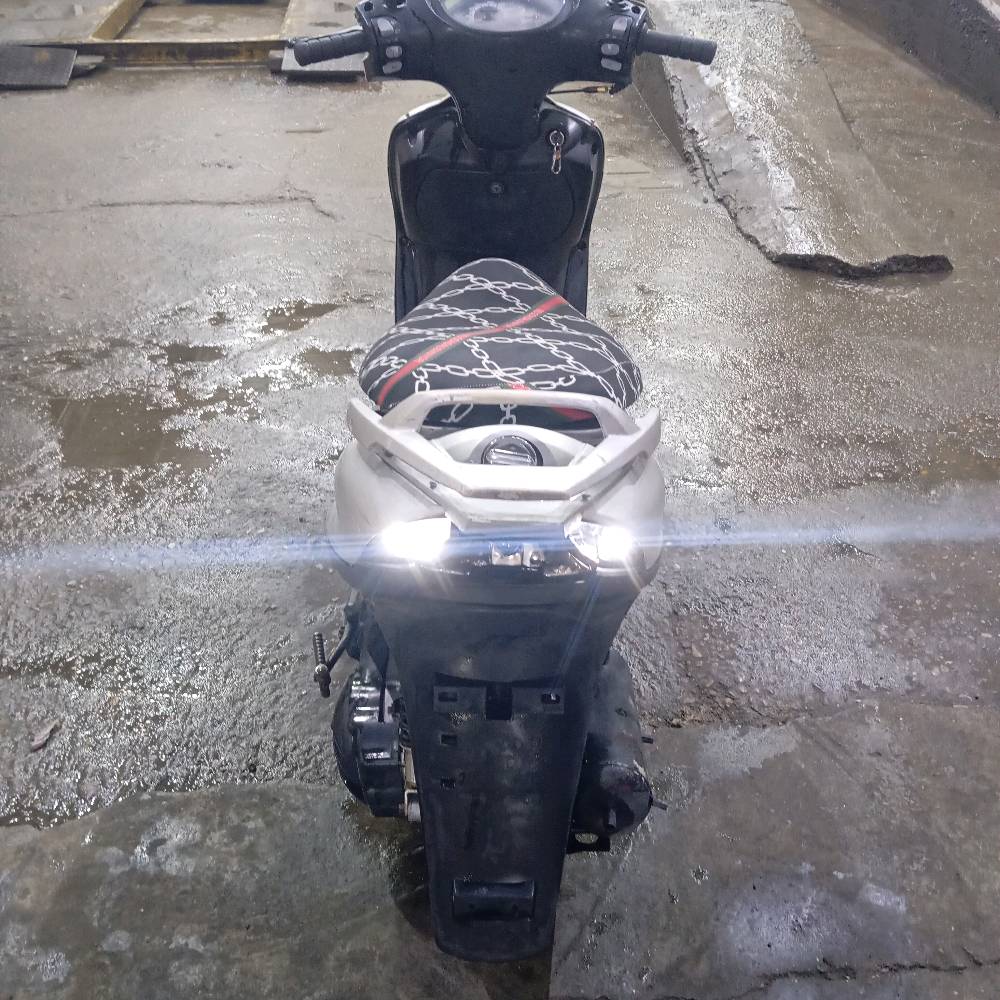 دراجة ماكس ثعلب نضيفة كلشي مابيها كهربائيات كاملة زوج مراية جديدة باتري جديد دبل اشارة كاملة مكملة 