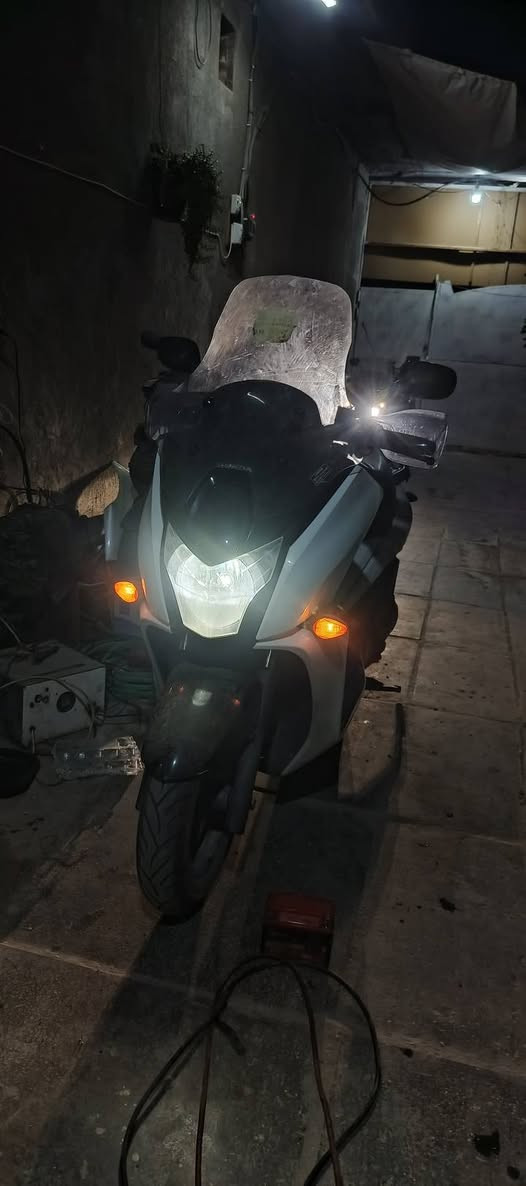 دراجة هوندا فاز ماشية ٢٦ جديدة وناعمة بمعنى الكلمة كفالة عامة يدات هيتر مصدات هواء مري اصلية جامة طويلة  تريدها رقم تريدها بدون رقم مع الرقم ب 21 ورقة تريدها بدون رقم راسلني وتدلل جديدة وكفالة عامة  ***********
*********** كربلاء, العراق
