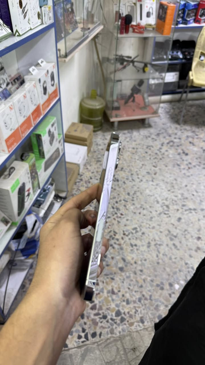 مساء الخير
ايفون 13 برو ماكس
مكفوللل جهاز من تبديل اي قطعه
بطاريه 84 بلادي 🔋
ذاكرة 256
نظام M
لون ابيض 🏳
جهاز اذا لكيت بي شخط تاخذه بلاش وكامل ملحقات وكارتونه ويا مكان بغداد رقم ***********
