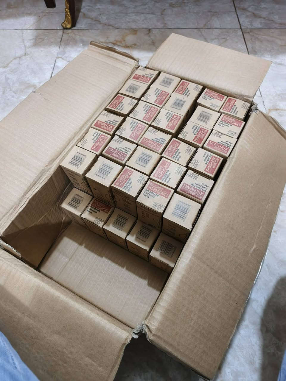 كلوبات سن صغير بهذا الشكل المهتم ينطي سعر يوجد توصيل


**إذا كنت صاحب هذا الإعلان وتريد حذفه لأي سبب، رجاءا أرسل رسالة إلى الدعم الفني**