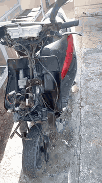 دراجه كفر أمامي ماموجود نضيفه نص نكره سعرها 350 سرعتها 140 مكان رارنجية ***********
