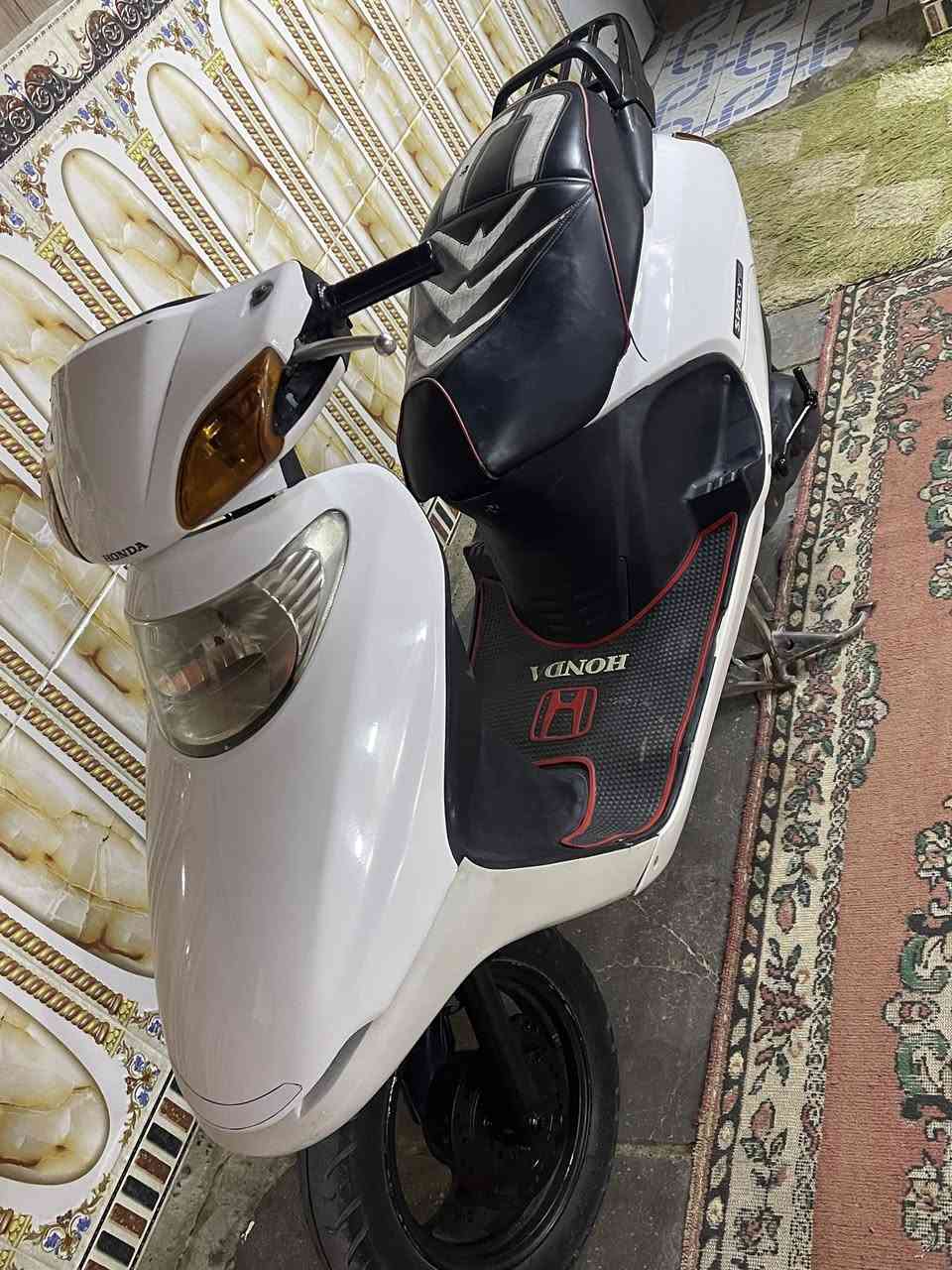 السلام عليكم للبيع سبيسي ياباني مكينه ناعمه رايمر فقط كفرات اصلي مختم كهربائيات شغاله سلف هندر قفل جنطه قفل ستيرن دبلات امامي خلفي جديد دراجه كامله ونظيفه 
الاستفسار …..
***********
***********
