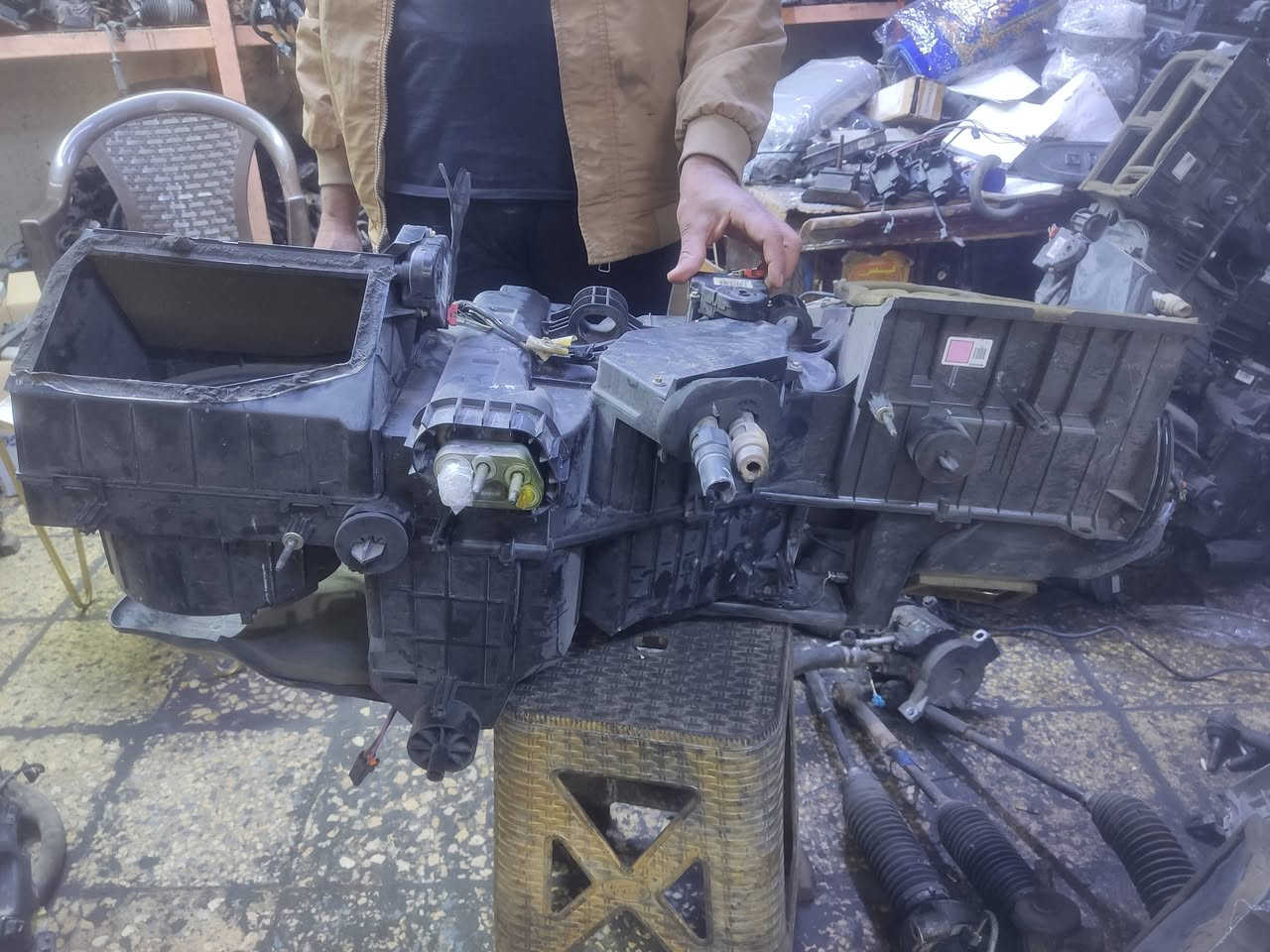 السلام عليكم ورحمه الله وبركاته
مشط سترين يوكن من موديل 7 إلى موديل 14 السعر 240 ألف 

دكت تبريد بلايزر وجمسي من موديل 2000 إلى موديل 2006 السعر 240 الف 

ماطور ماسحات تاهو من موديل 15 الى موديل 20 السعر 130 الف 

مبخرة من موديل 7 الى موديل 14 السعر 130 الف 

دبل امامي 8 برغي من موديل 2000 الى موديل 14 السعر 165 ألف 

قاعدة فيوزات يوكن من موديل 7 الى موديل 14 السعر 180 ألف 

بوبرن تاهو 8 برغي اصلي جديد من موديل 7 الى موديل 14 السعر 165 الف 

برشر تاهو من موديل 14 إلى موديل 20 السعر 250 الف 

عمبار تاهو 8 برغي من موديل 7 الى موديل 14 السعر 80 ألف 

شباك جمسي سيرة من موديل 7 الى موديل 14 السعر 150 الف 

دعامية خلفية تاهو من موديل 7 الى موديل 14 السعر 240 الف 

دوسة الفينية بتره السعر 240 الف 

ضفيرة كهرباء تاهو موديل 2004 السعر 340 الف 

مروحة تاهو من موديل 2000 الى موديل 14 خمسة بالخمسة عاصفة السعر 150 الف 

مروحة تاهو من موديل 15 الى موديل 20 السعر 240 الف 

دبة ماي من موديل 2000 إلى موديل 2006 السعر 90 ألف 

مازدات السعر 240 الف 

شباك السعر 150 الف 

دعامية السعر 240 الف 

الاتصال على الرقم التالي *********** بي واتساب
