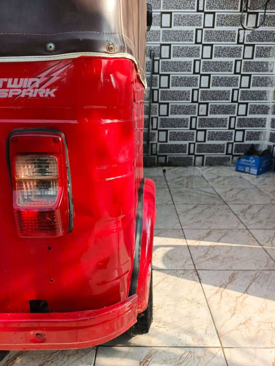 تكتك البيع مديل ١٨ تكتك حلو هوجديده مكفوله من مكينه ناعمه تخبل  سعر 3600وبيها مجال مكا
مكان بابل هاشميه *********** اوراق اصوليه
