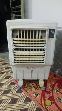 ١٠٠