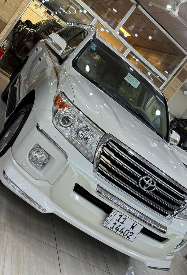 لاندكروز 2015 بريم مكفوله
سياره جديده عل وضع شركه 
سنويه بأسمي تحويل ثاني يوم 
تخم تاير جديد جوها كير محرك كلها مكفوله سياره بصمه جلد كرسي كهرباء 3 حركات فوول
ماشيه 112 سياره كلش حلوه محرك 6 سلندر 
عنوان سياره بغداد 7 ابكار ..
السعر ...415... بيع فقط 
***********
