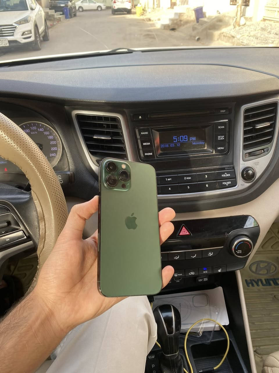 13 برو ماكس 💚بطاريه 95 امريكي ذاكره 256 مكفول فقط معله بطاريه فقططط وبي فطر ب شاشه ما مئاثر ابد كلش خفيف ***********
