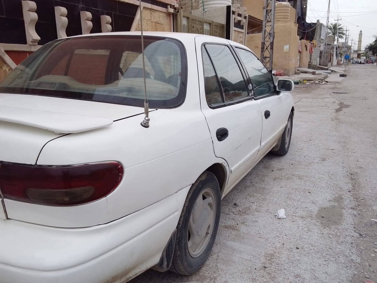 السلام عليكم سياره سيفيا موديل 95 للبيع خير من الله صدر امامي خلفي نظيف نقص درايم شيفت مع بوربرن الخلفي سياره بدون ضرر بدون دعمه مصبوغه عام بيها طخة خفيفة بجاملغ بدون داخل
شرط تحويل عقد مروري السعر 33
مكان بعقوبة 
***********
