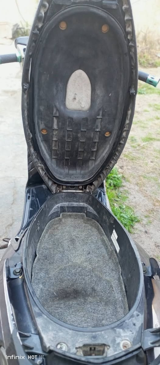 سكنس ياباني كابريتر نثيه شلعه معدل لايت زنون زوج دبلات جدد كيجات شغاله نكره سلف هندر محرك نضيف.. مكانها بابل مراوس 
***********
