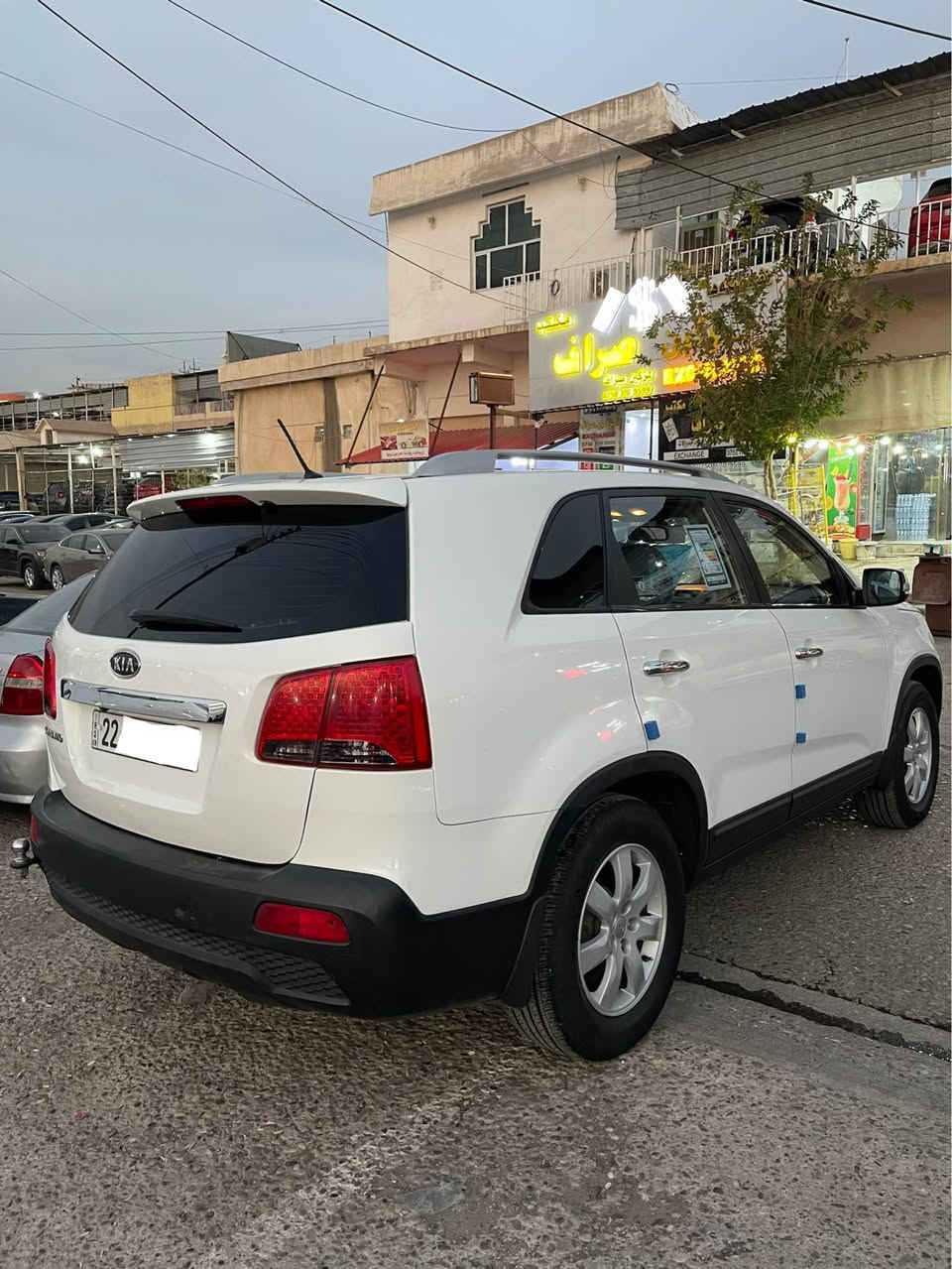 كيا سورينتو 
موديل 2012 
كير عادي 
رقم سه نه وي جديد 
بي سبغ و تعديل 
گير و مكينه شه رت 
موبايل *********** اكر, نينوى
