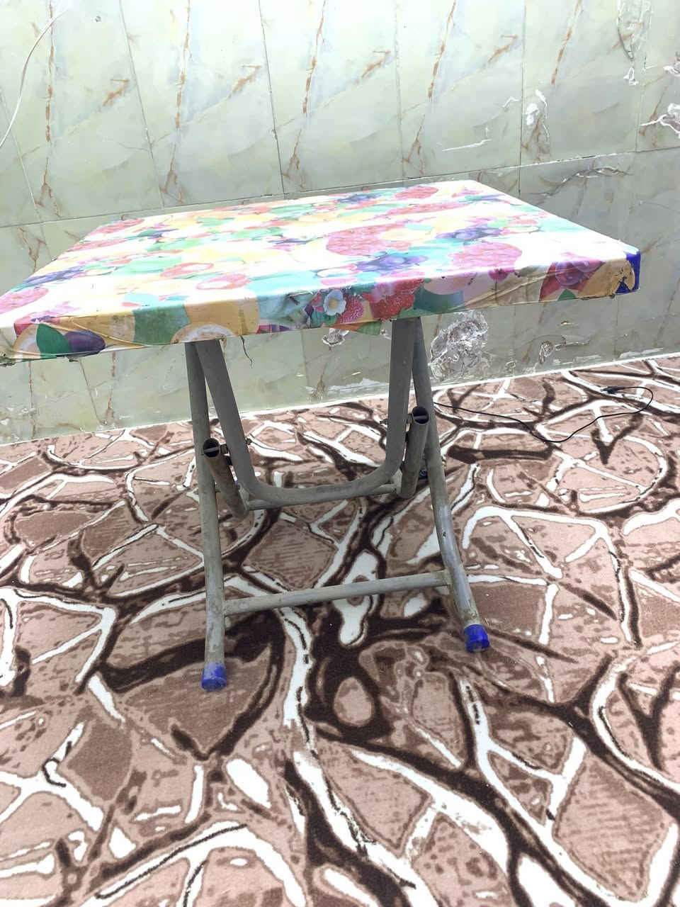 جرباية أطفال صاج ب ٤٠ وبيها مجال 
رحلة ب ١٠ 
ميز طعام ب ١٥
***********
