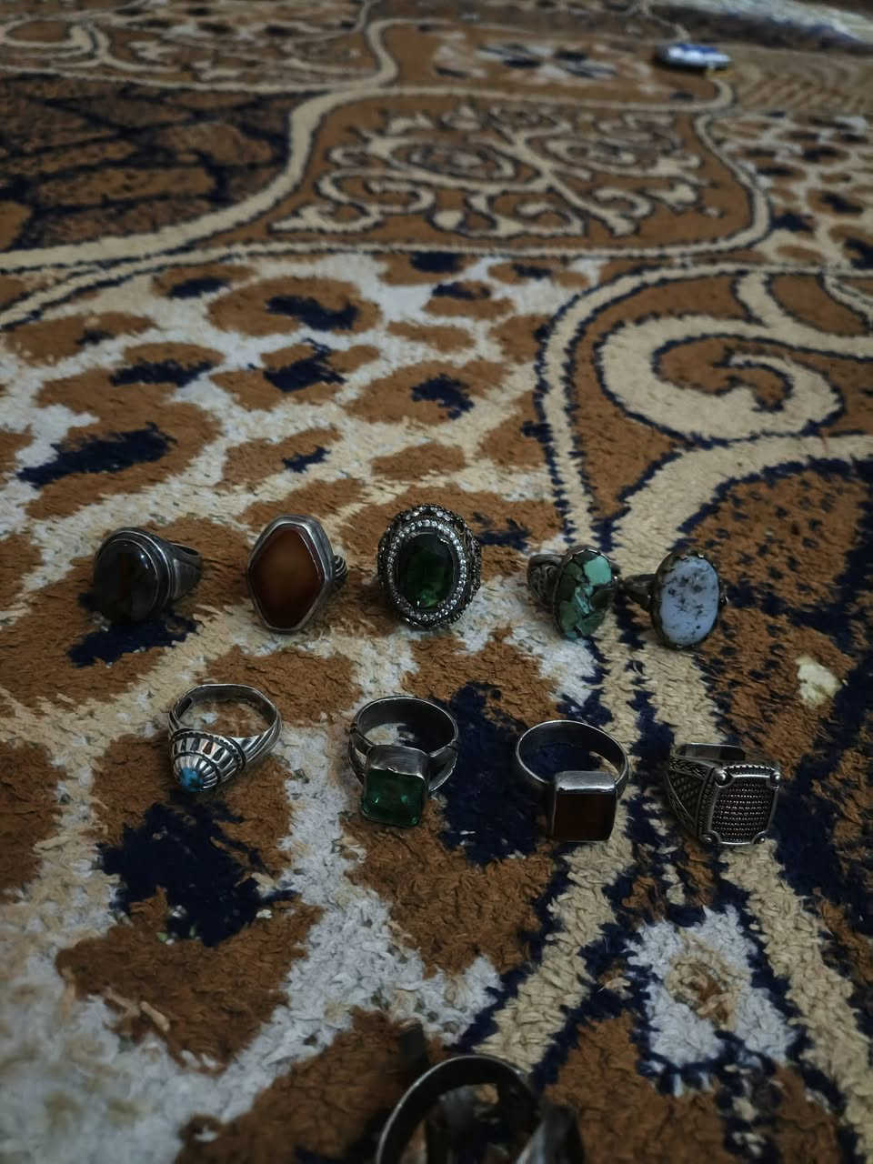 محابس للبيع شلع عنوان بغداد ***********
