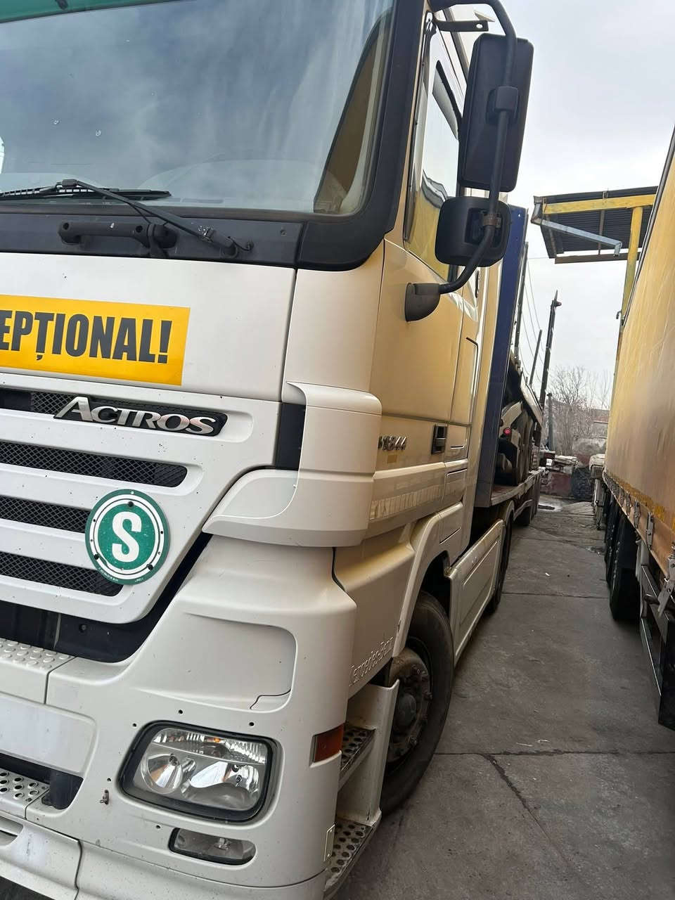 لبيع السعر تفاصيل اكثر ***********
