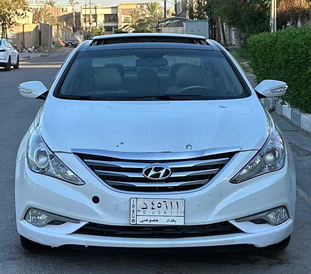 لسلام عليكم 
سوناتا 2011 خليجي
فول مواصفات بصمة تشغيل بانوراما قطعتين تبريد مري شفط كشنات جلد وكهرباء تحكم ستيرن مكينة 2400 بيها صبغ 5 قطع ابيع حزام شواصي ولغد مكفولة
مكان السيارة بغداد العامرية شارع المنظمة 
السعر 102 وبيهة مجال بسيط 

***********
*********** بغداد, العراق
