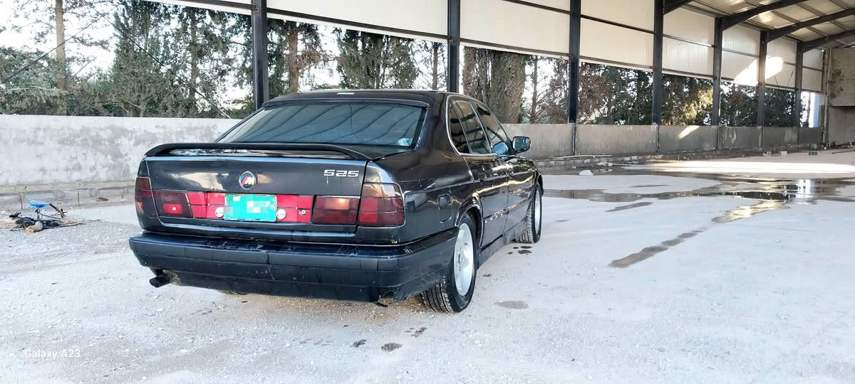 بەناوی خوا
  تکایە هەمووزانیارییەکانم نوسیوە بێ کەم وکوڕی
***********_***********
ئۆتۆمبێلی جۆری BMW520گێڕ عادی بۆفرۆشتن
مۆدیل1991 تەبریدوگێڕومەکینە بەشەرت
 ئاڕم پلاستیکی هەولێر ئەوەلیات بەشەرت
(شار سلێمانی) سعرى29وەرەقەومەجالێکی زۆرکەم
***********_*********** 
Follow me👇👇
https://www.instagram.com/sanoshoping?igsh=MWs2aHA3dGxxcXUxNg== السليمانية, العراق
