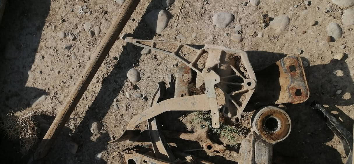السلام عليكم اخوان عندي غراض مرسيدس جامبو الي يفدنه يقيم باليرضي الله... طبله خلفيه اسطاب اكسل امامي جك مال صندوك عدد 5طبله امامي عدد 2دكشن حار محرك البلادي... دكشن حار محرك بطه مع المشترك وعندي باب خلفي جهه الساىق مامصوره واربع جامات ابواب


**إذا كنت صاحب هذا الإعلان وتريد حذفه لأي سبب، رجاءا أرسل رسالة إلى الدعم الفني**