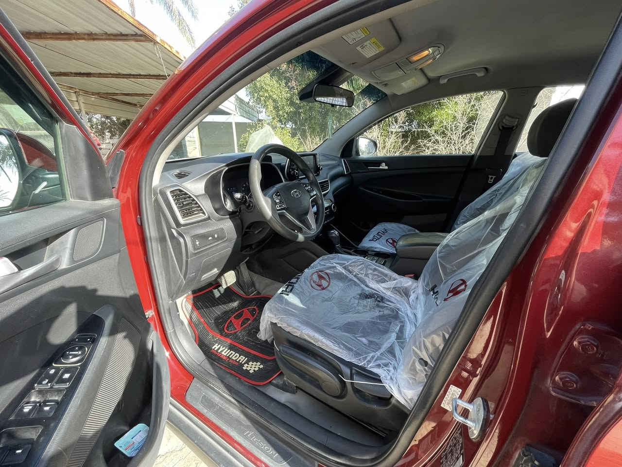 السلام عليكم
توسان موديل 2019 امريكي السياره جاهزه من كل النواحي مكينه كير تبريد تخم تاير صدر حداديه كل جاهز رقم بغداد الجديد وسنويه جديده بيه صبغ قطعه فقط الباقي كفاله عامه السياره مال جناي الف ما ذب عليه السعر152وبيه مجال الشراي 

***********متوفر وتساب
