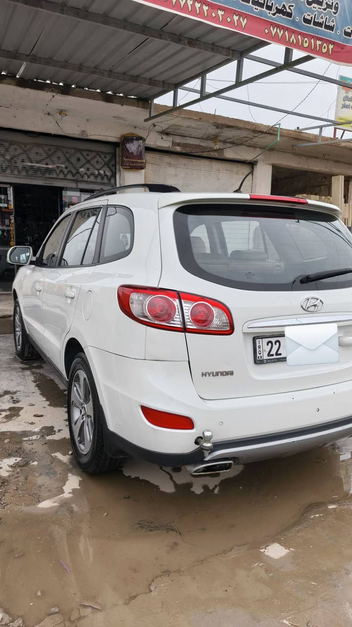 السلام عليكم للبيع سنتافي موديل 2012خليجي رقم أربيل دولي مميز 7 راكب محرك اربعه سلندر بيها جاملغ السكن الأمامي صبغ فقط ماشيه 180 ألف محرك وكير شرط سياره جاهزه صدر وتايرات جديد تدفئه تبريد شغال شرط الوكاله والتحويل السعر 150 وبيها مجال مكان السياره الشركاط الخضرانيه للاستفسار الاتصال ***********
