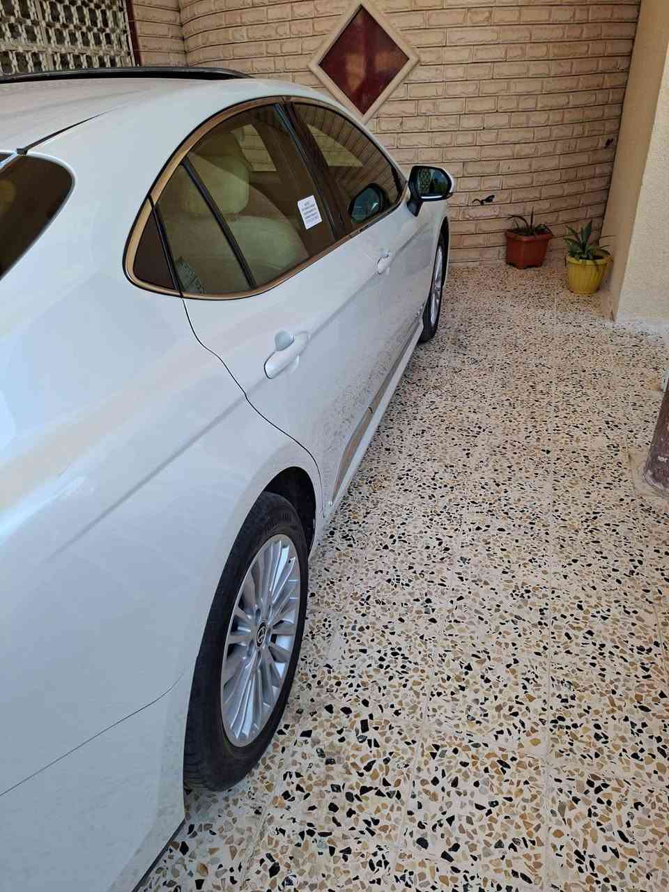 كامري LE
موديل 25 
ماشيه27
خليجي شركه ساز
بيها بارد خفيف باب وروسكن موضح دخل المنشور
مكان سياره كركوك بيننا
*********** وتساب
