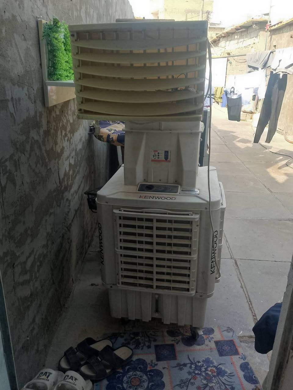 السلام عليكم مبرده حجم وسط للبيع بسعر 300 وبيها مجال عنواني زعفرانيه شارع معهد رقم الهاتف ***********
