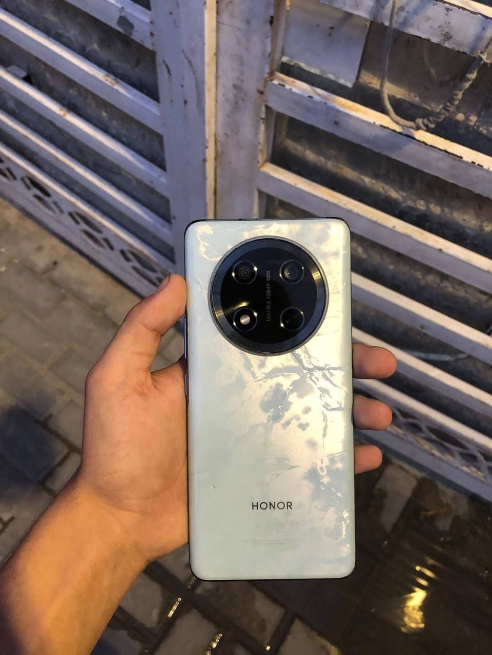 هونر X9c غني عن التعريف ذاكرا 256 رام 12 فقط بي سواد من جوا سعر الجديد ٥٠٠ اني ابيعلك مستعمل بهل مواصفات ب ٢٧٠ وبي مجال قليللل والله شاهد ولقران تجي يمي تلعب ببجي اذا علك ترجعه يعني لاتزيد ولا وكبر ولا ماثره ولقران وقابل للمراوسه بايفون بس من ايفون 12 وفوك برو ماكس اهم شي وكلشي شغال بي لتواصل واتساب فقط ***********
