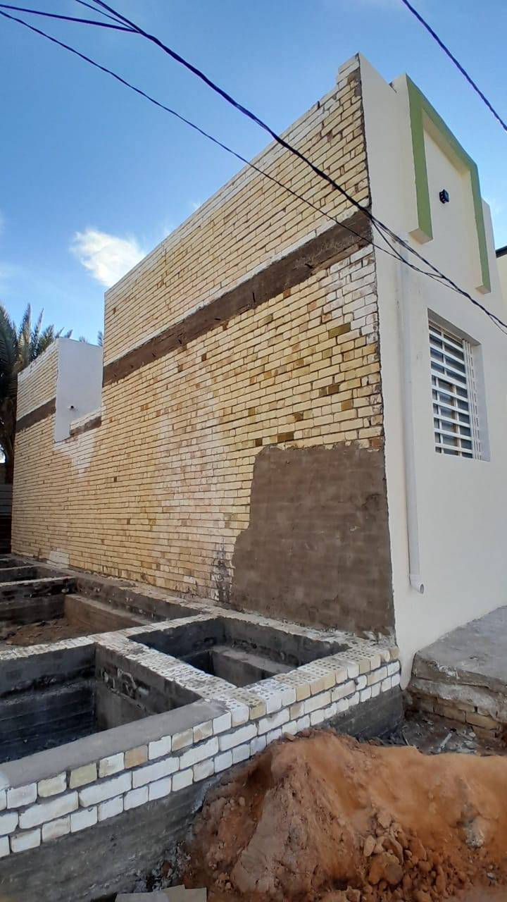 @إشارة
مساحه 60 متر  #طابو_زراعي  سند ٢٥

تفاصيل لبيت (( موجود🎥📷 فيديو كامل للبيت
غرفه نوم// مطبخ// صاله// استقبال// صحيات  

عنوان البيت  نجف حي ميسان 

بناء ممتاز// اساس وسقف صب 
طابوق 🧱 جمهوري

كل الخدمات موجوده 
مدارس 🏫 سوق #تبليط 

مقابل حي العسكري***********
