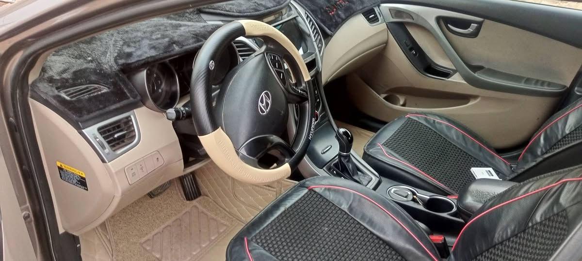 النترا للبيع او مراوس موديل 15وارد امريكي حادث باب وجاملغ بامريكه صبغ مثل ما واضح  بلسونار ليبل واحد بدون تبديل رقم نكليزي بسمنه كير مكينه 1800 تبريد كهربائيات تخم تاير حداديه 70بلميه السعر 105وبيه مجال عنوان واسط المركز *********** أو خاص
