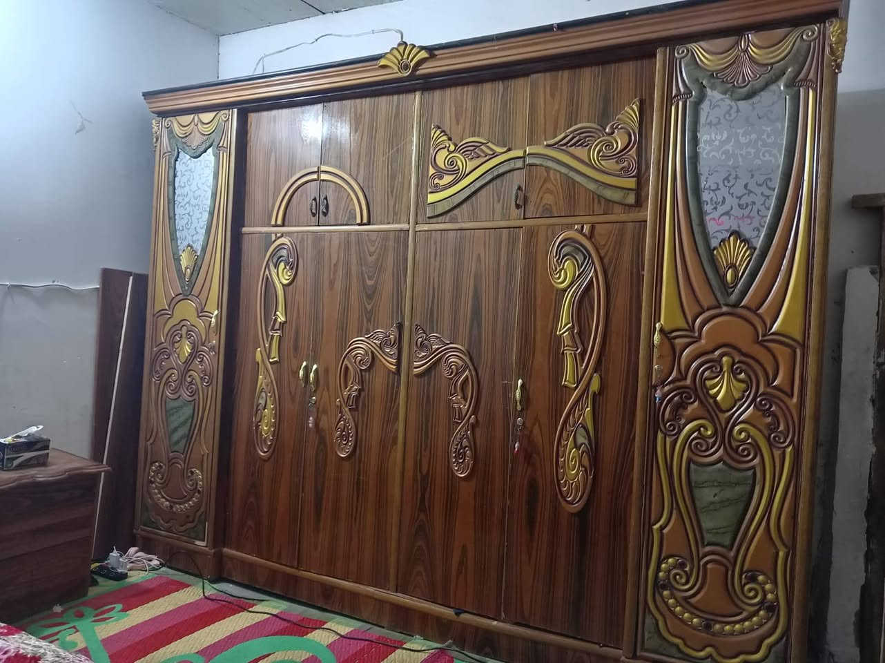 اسلام عليكم غرفت اخشاب سعرهه ٢٥٠ بدون عرش الميز بدون امرايه مع كنفيره كبيره نضيفه سعرهه ١٢٥مكاني كربلاء مجاور مول حي العامل للإستفسار الاتصال على الرقم ***********
