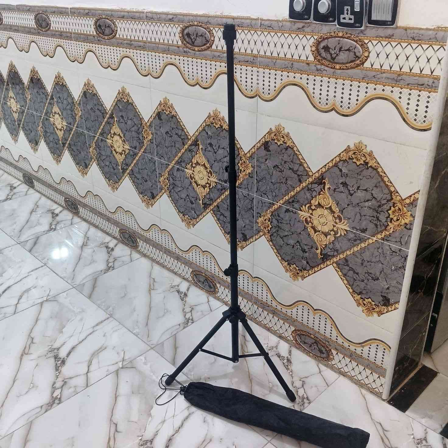 استاند سماعه حجم كبير 
اول تم 15 واصل


**إذا كنت صاحب هذا الإعلان وتريد حذفه لأي سبب، رجاءا أرسل رسالة إلى الدعم الفني**