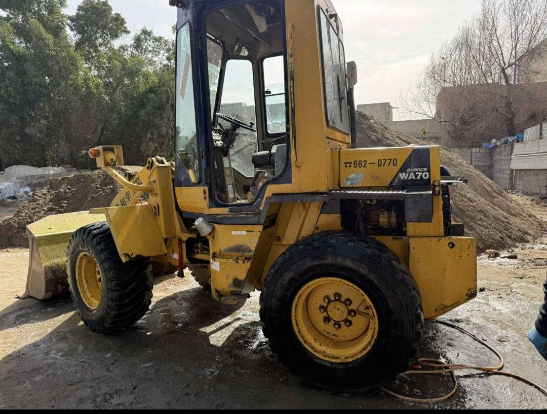 للبيع شفل كوماتسو
مديل   1998 
حجم 70 كفالة عامة 
رقم بغداد بسمي انكليزي 
كير ميكانيك مكفول
اكسل مكفول  
محرك  مكفول 
العنوان  بغداد الشعب 
للاتصال ***********
