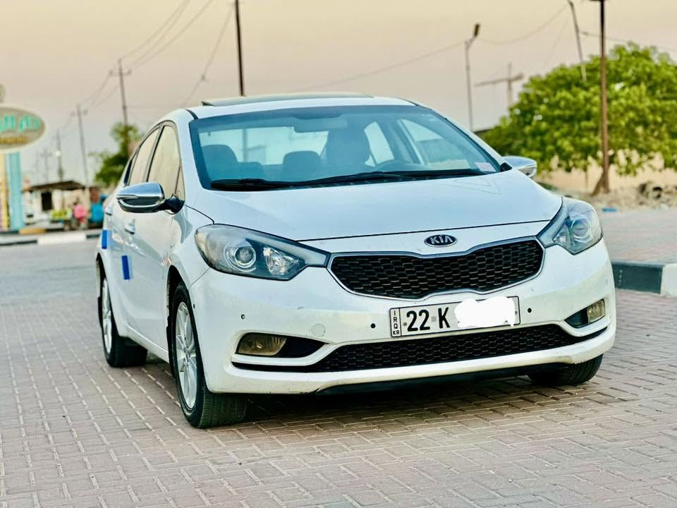 سيراتو خليجي 2014 فول واحد عله واحد 
مكينه 2000 دوش ما مفتوحه
فتحه سقف كامره دواره 
حساس امامي وخلي ورادار
تبريد قطعتين مري شفط 
لد امامي وخلفي 
ويلكب 20 عدد 5
تبريد ❄️ ثلج تدفئه 
مكينه كير حداديه كفاله عامه تخم تاير جديد 
السياره بيهه الدور مال الجاملغ صبغ فقط يعني ما صاعد فقط دور والباقي كفاله السياره جديده بدون نقص السعر 116مكان السياره كربلاء 
***********
***********بيع فقط بدون مراوس
