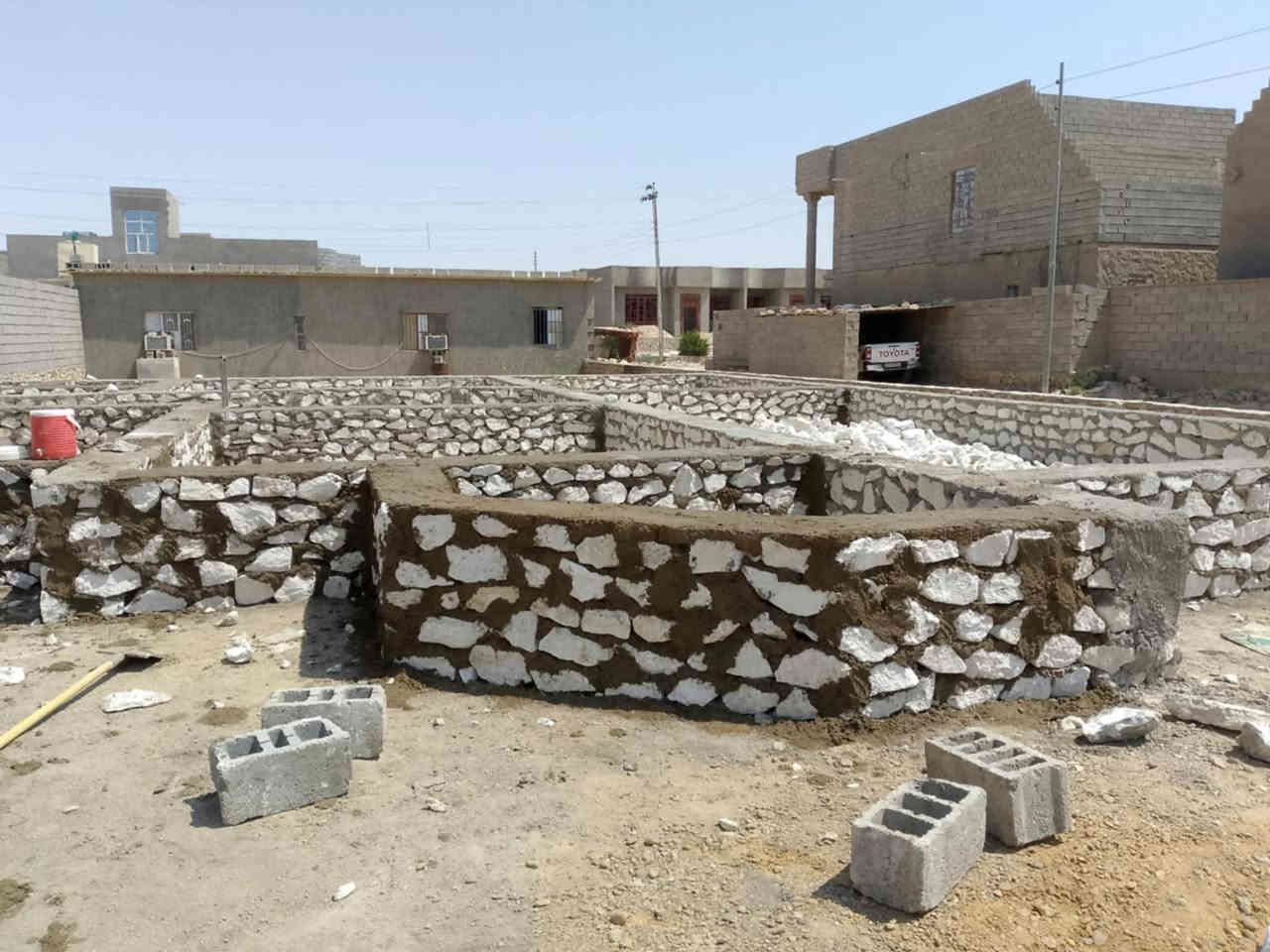 سلام عليكم بناه بلوك وحجرمستمرين وياكم الحجز على رقم ***********
