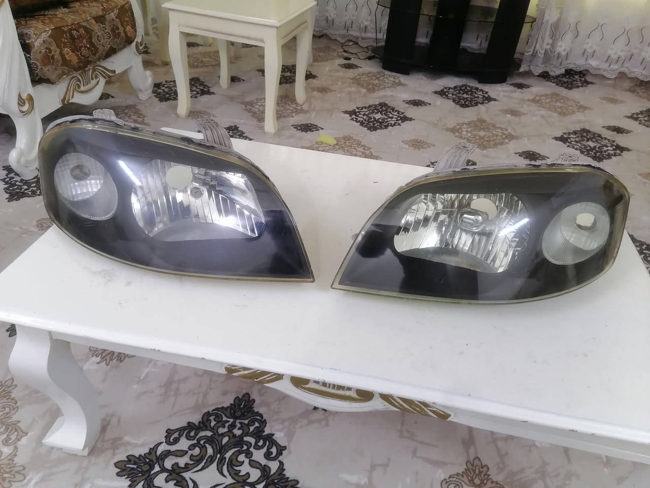 زوج لايت افيو مستعملات  ٣٥ الف *********** مكان كركوك يوجد توصيل
