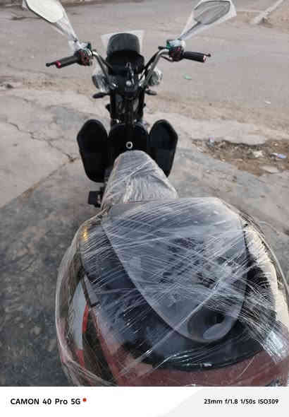 السلام عليكم
هيوشه للبيع موديل ٢٤ بطاريات تخم جديد بيها
السعر ب ٥٥٠ وبيها مجال ترهم بيع و ترهم مراوس
***********
