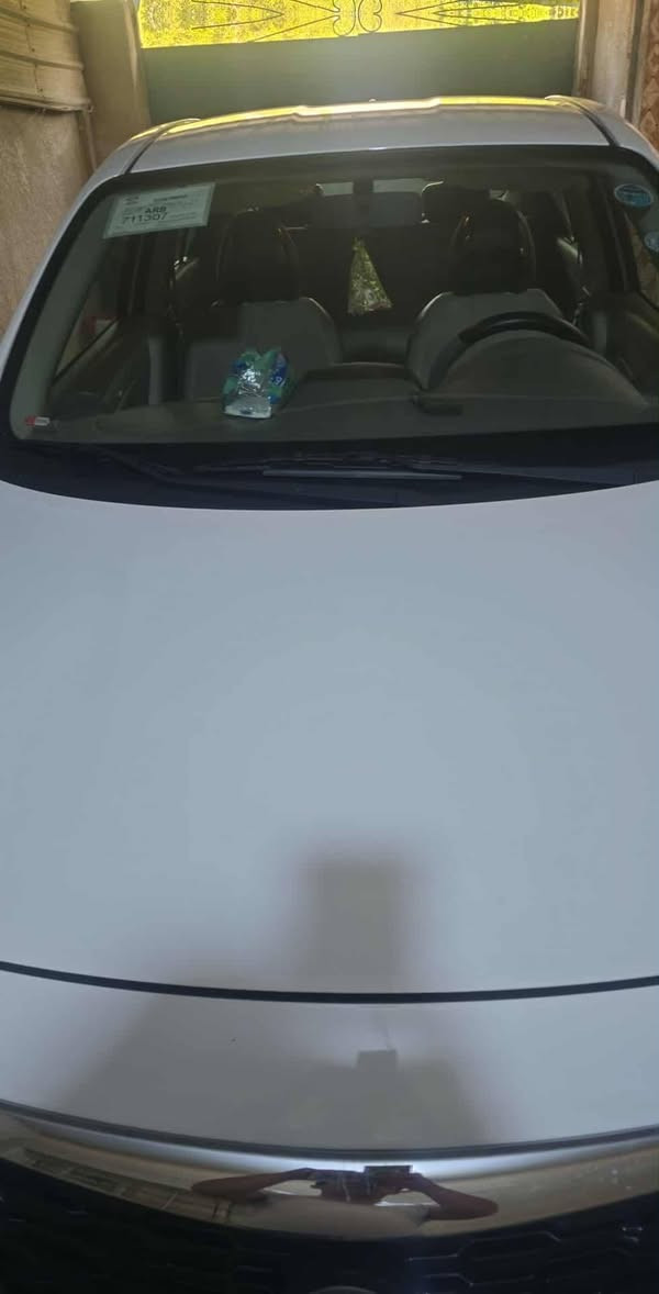 نيسان سني موديل ٢٤ كفاله عامه ماعده صدعتين باب السايق رايدهه ب١٢٨ مجالهه كلش قليل ماردآ على الماسنجر بس اتصال ***********
