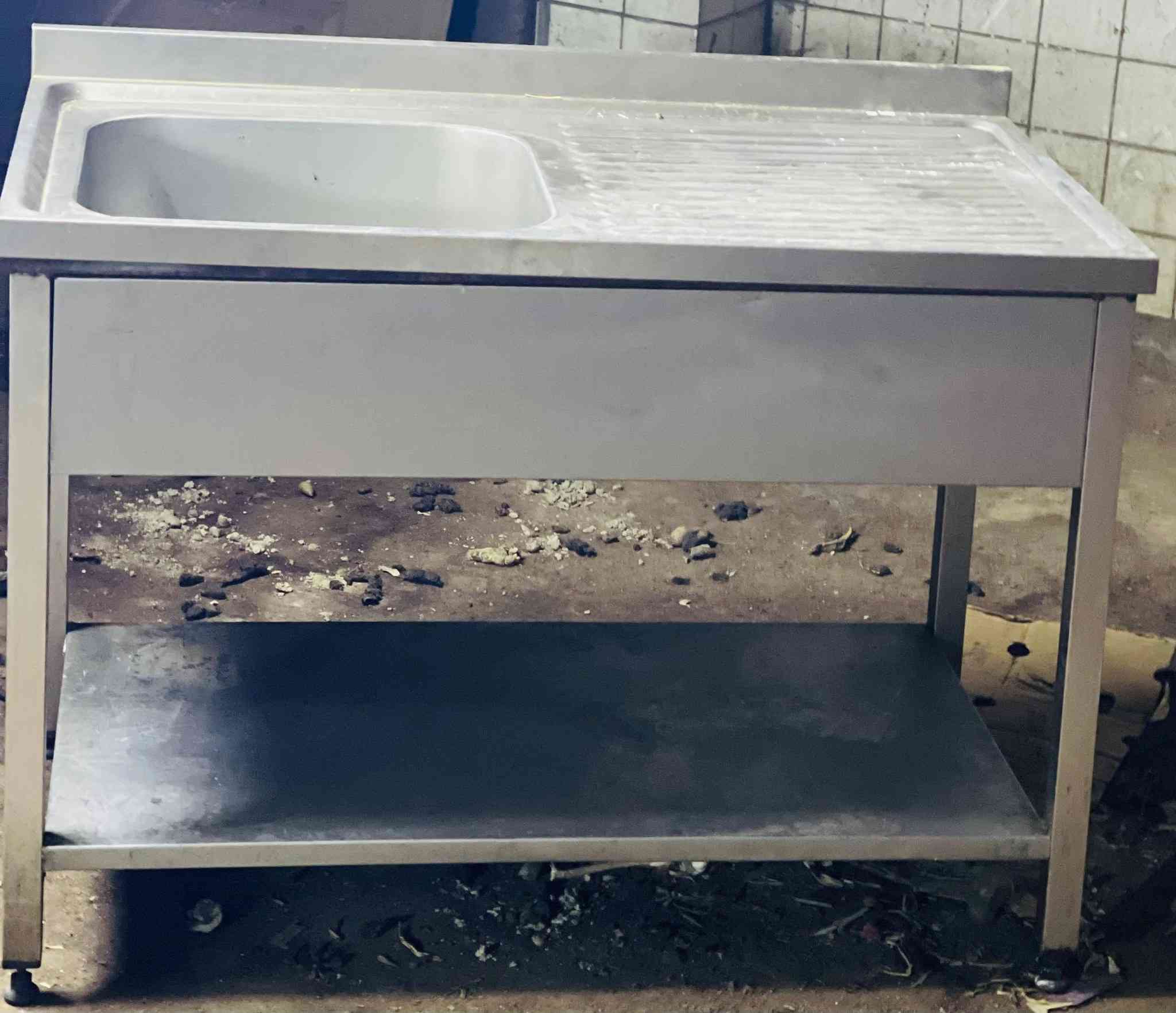 للبيع وبسعر مناسب مفرد او كلهن 
تواصل ***********
