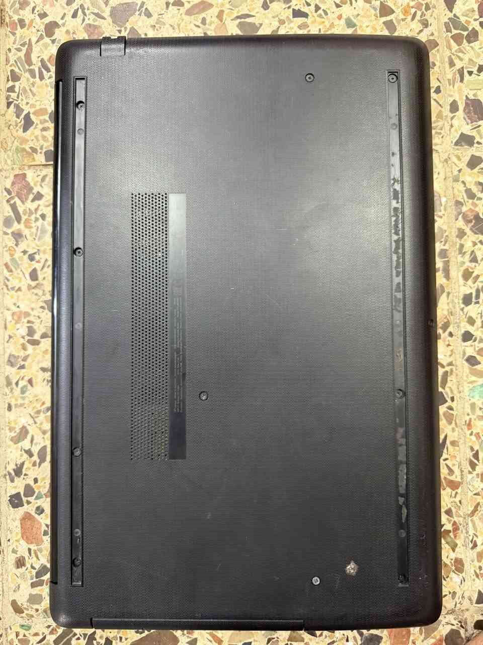 📌 للبيع لابتوب HP 15-da1018ne
🔹 المعالج: Intel Core i5-8265U (الجيل الثامن)
🔹 الرام: 8GB
🔹 كرت الشاشة: NVIDIA GeForce MX130 4GB
🔹 التخزين: HDD 1TB
🔹 الشاشة: 15.6 إنج HD
🔹 الحالة: نظيف جداً وما بيه أي تغيير أو مشاكل
🔹 البطارية: مبدلة وتشتغل بشكل جيد (صحة تقريباً 72%)

💻 جهاز مناسب للدراسة، الأعمال، والاستخدام اليومي، ويشغل برامج وألعاب خفيفة بشكل جيد.

📞 للتواصل على ***********

💰 السعر: 300 الف
